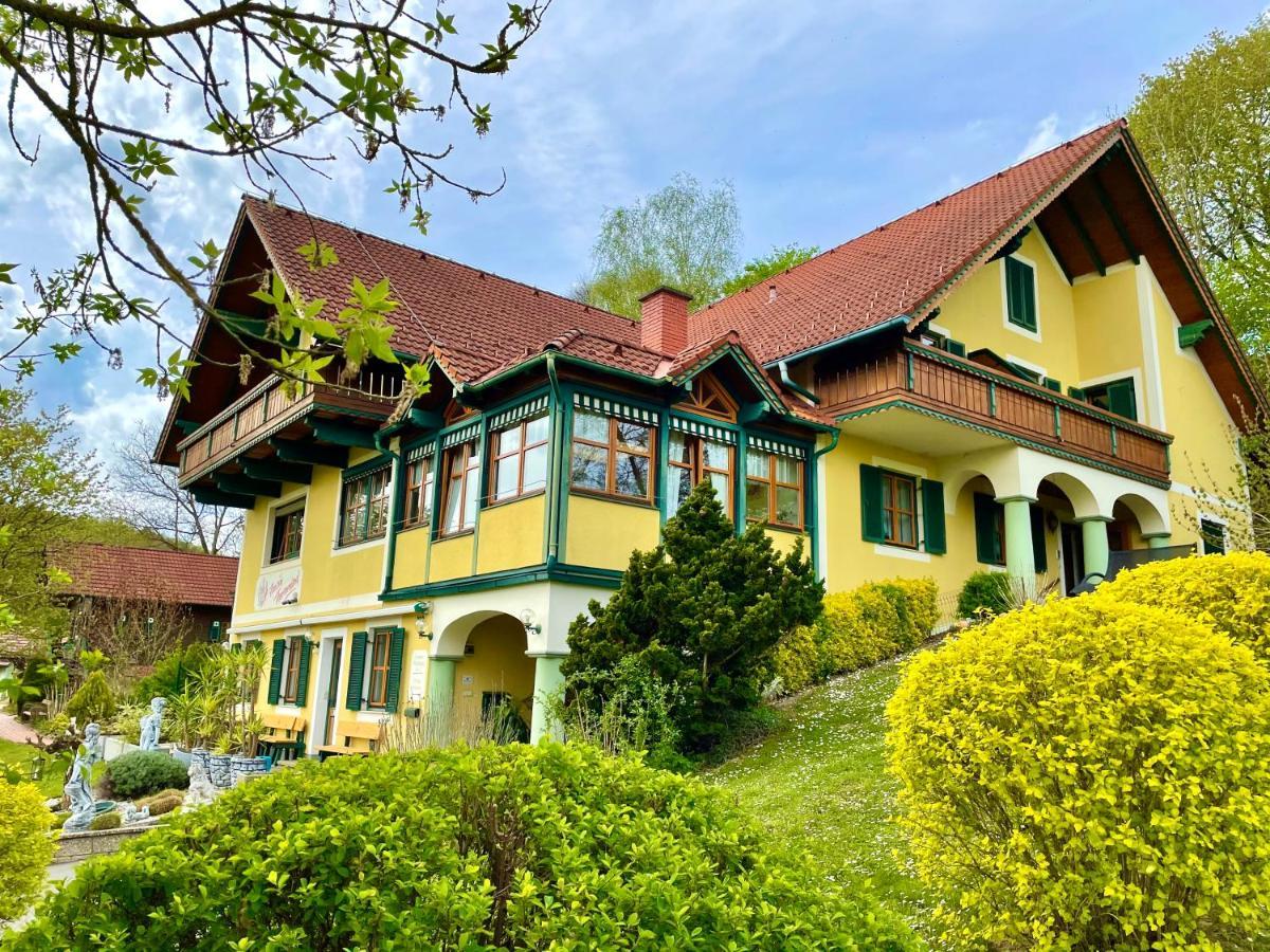 Pension Thermenland Fürstenfeld Esterno foto